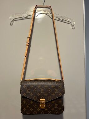 Louis Vuitton Monogram Metis Bag with 2 straps